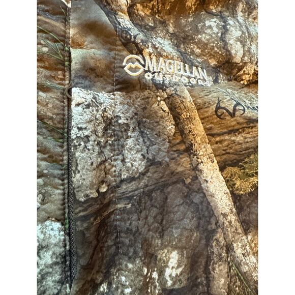 Magellan Outdoors Realtree Camo Hunting Vest β’ Menβs Large β’ NWOT - Picture 4 of 7